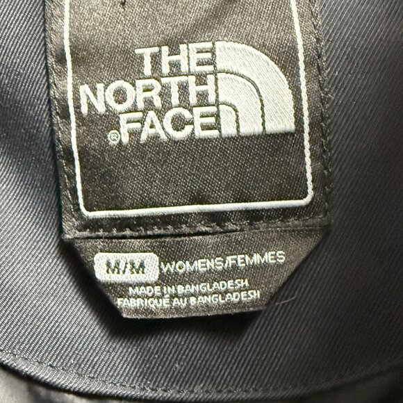 North Face Arctic Parka – Waterproof Down Jacket, Great for Snow & Rain - Picture 3 of 4